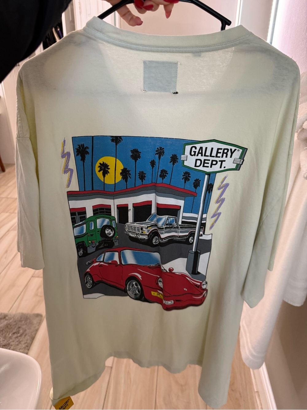 Gallery Dept. Los Angeles Car Graphic Distressed T-Shirt Cream 2XL Made USA